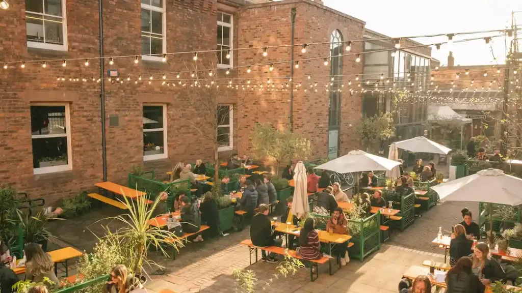 Liverpool Bar Brunch Scene